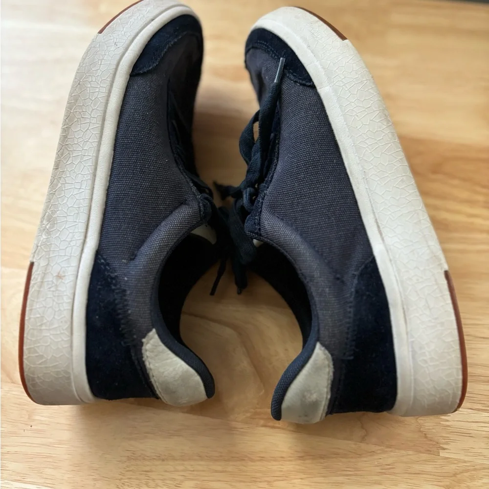 Kizik Prague Athletic Shoes Sneakers Women 9 Men 7.5 Dusk Blue Canvas Ha…